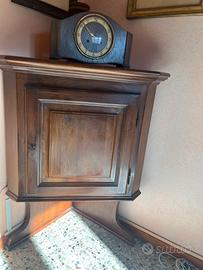 Angolliera  stile arte povera