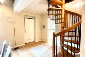 Appartamento di 151 m² con 4 locali e box auto a S