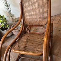 Sedia a dondolo Thonet