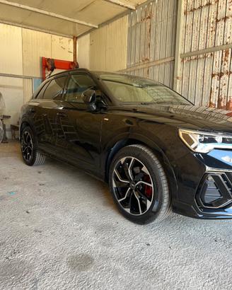 Audi Q3 Sline black edition