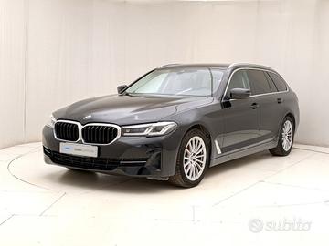 BMW Serie 5 (G30/G31) - 520d 48V xDrive Touring