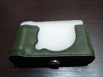 Custodia in pelle e Thumb grip Fuji XE5