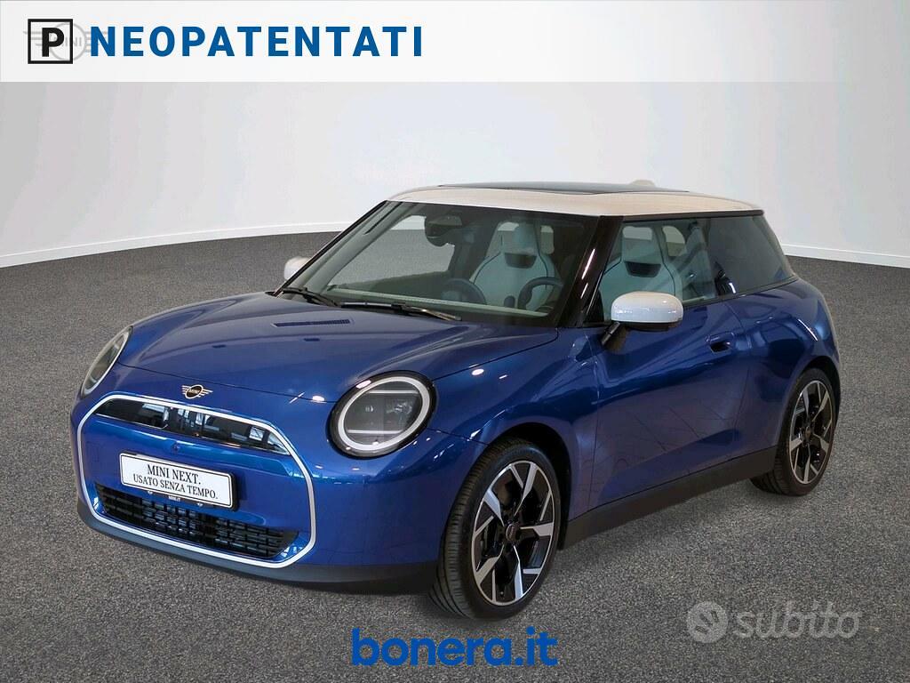 Mini Mini Cooper AE(J01)