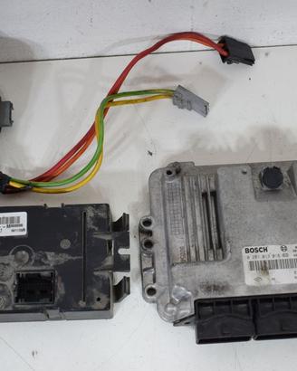 Centralina motore Opel Vivaro -