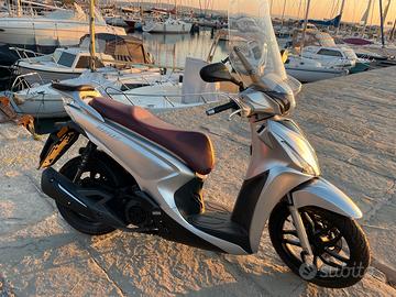 Kymco People 150 