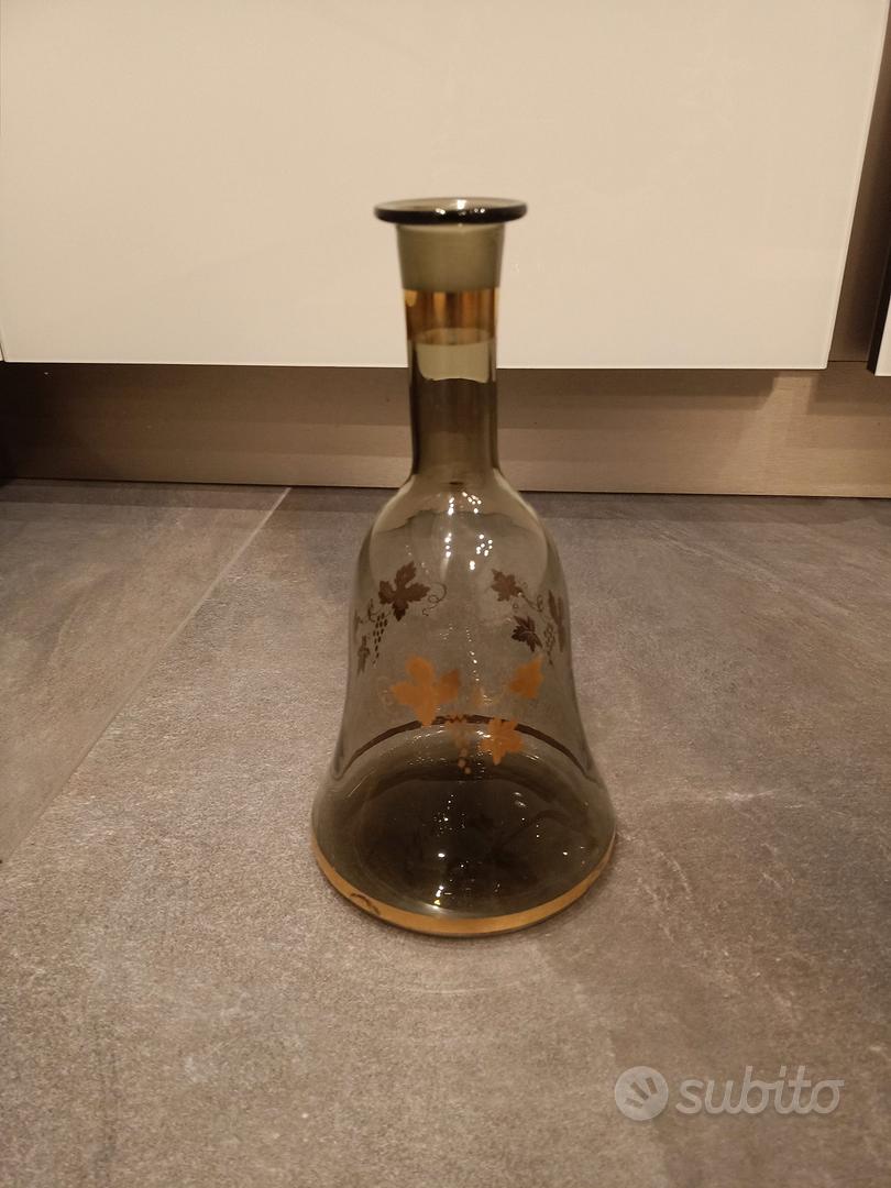 Caraffa acqua con bicchieri, Inbottiglia