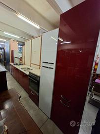 cucina lineare bordeaux/bianca 