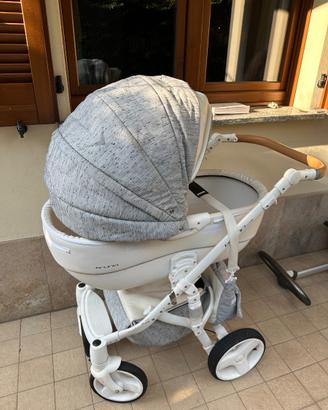 Passeggino e navicella dalla nascita fino a 2 anni