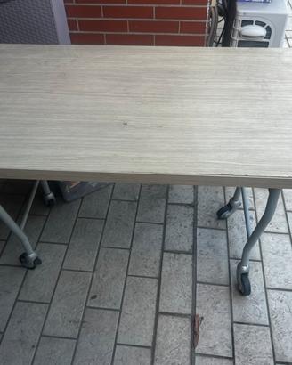 Scrivania 100x60 con rotelle