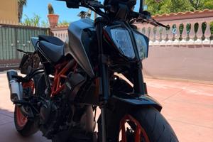 KTM Duke 390 2023