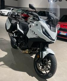 Honda NT1100 DCT AUTOMATICA 2023 NUOVA