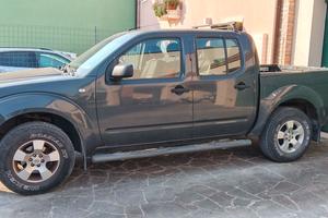 autocarro nissan navarra doppia cabina