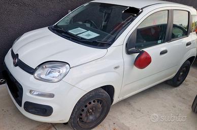 Fiat Panda 3 serie 1.2L benzina anno 2015 per rica