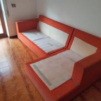 Divano con chaise longue