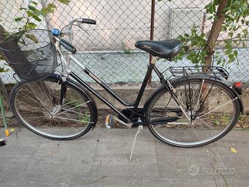 Bicicletta Legnano da donna completissima. 