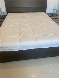 Letto matrimoniale contenitore marrone