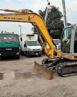 NEW HOLLAND KOBELCO E80B