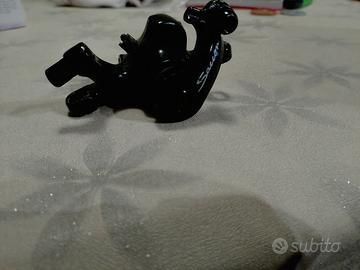 freno a disco anteriore e posteriore 