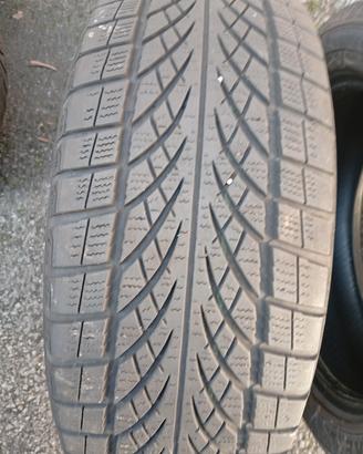 4 gomme invernali buon 195/55 R16 anno 20 