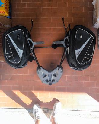 Aprilia shiver 750,Supporto e Borse GIVI