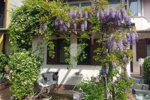 VILLA A SCHIERA A GUSSAGO