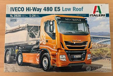 Italeri 3928 Iveco Hi-Way 480 E5 Low Roof 1:24
