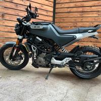 HUSQVRANA Svartpilen 401 - 2021