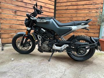 HUSQVRANA Svartpilen 401 - 2021