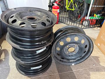 Cerchi ford fiesta 14 pollici vecchio modello