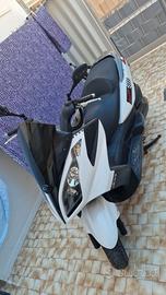 Kymco Downtown 300i anno 2012 46 mila km