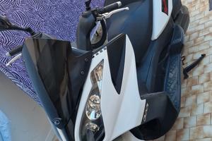 Kymco Downtown 300i anno 2012 46 mila km