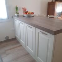 Penisola cucina + 3 sgabelli  usata solo 6 mesi