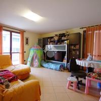 VILLA A SCHIERA D'ANGOLO A REGGIO NELL'EMILIA