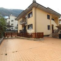 3 LOCALI A SCANDRIGLIA