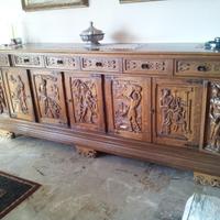 Stupenda credenza  + vetrina legno scolpito a mano