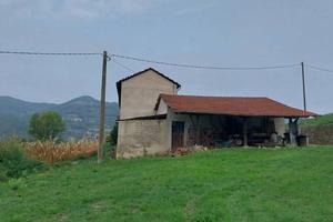LANGHE CASCINA CON AMPIO TERRENO