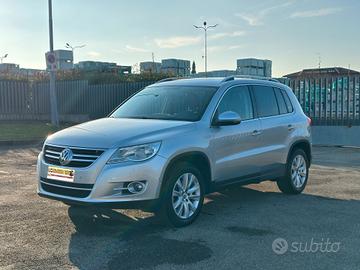 Volkswagen Tiguan 2.0 TDI DPF 4MOTION DSG Sport & 