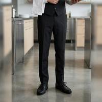 Scarpe e pantaloni divisa cameriere – alberghiera