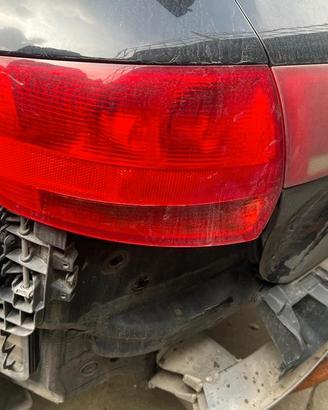 Fanale post sinistro carrozz audi a3 anno 2005