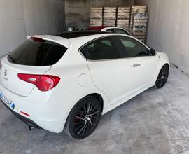 Giulietta quadrifoglio manuale