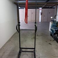 barra trazioni e 2 manubri 14-15kg