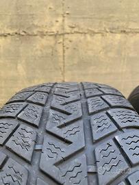 Pneumatici invernali Michelin con cerchio