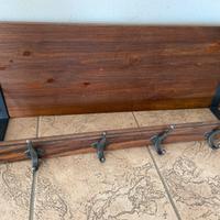 Mensola con ganci ed attaccapanni legno ikea