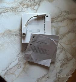 lightning to headphone jack apple