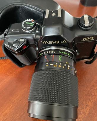 Macchina fotografica Yashica  108, Tanti accessori