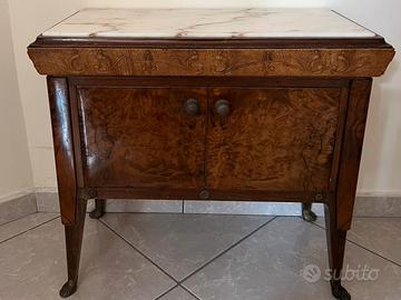 Antichi comodini in noce e marmo Liberty/Decò