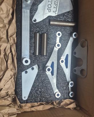 Kit staffe montaggio motore am6 su fifty top
