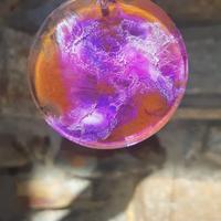 collana con ciondolo in resina