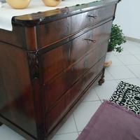 Mobile antico restaurato