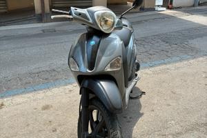 Piaggio Liberty Grigio Scuro 125cc-messo a nuovo.